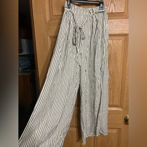 American Eagle Paperbag Pants